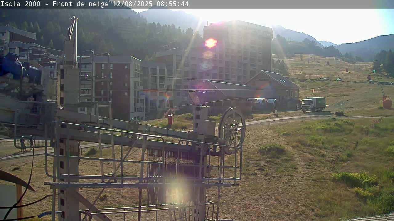 Isola, Isola 2000 Ski Village & Ski Slopes Live Cam - Nice, Alpes-Maritimes, Provence-Alpes-Côte d’Azur, France