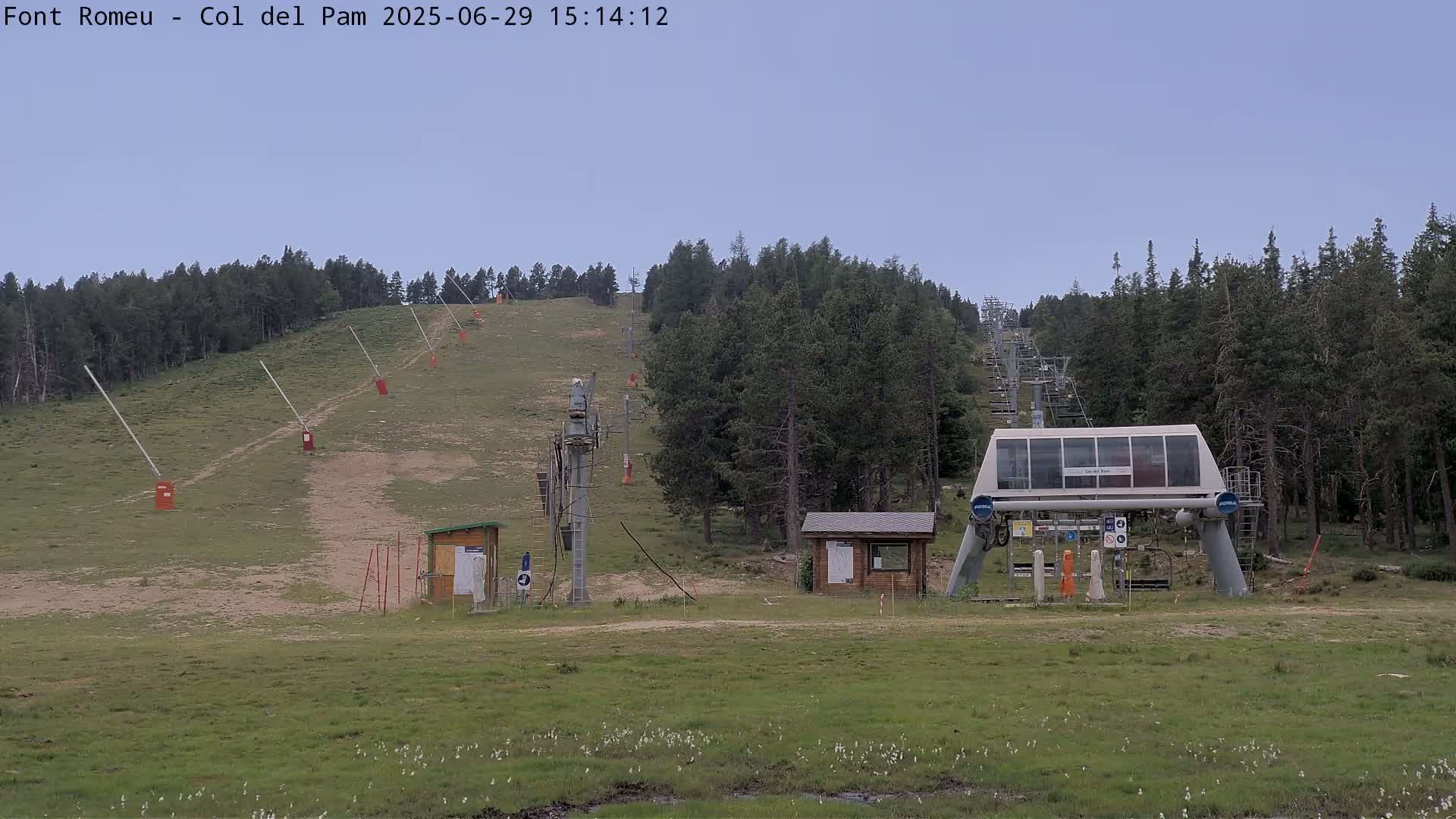 Font Romeu,  Col del Pam Neck Ski Slope & Charmlift Live Cam - Prades, Pyrenees-Orientales, Occitanie, France
