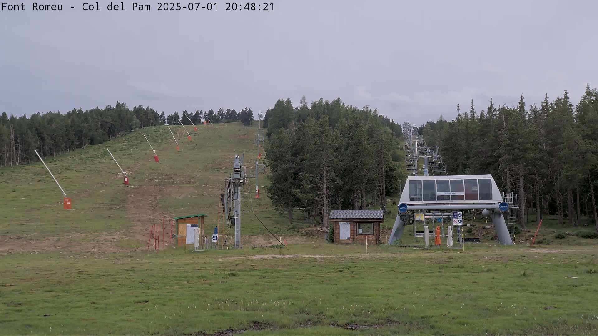 Font Romeu,  Col del Pam Neck Ski Slope & Charmlift Live Cam - Prades, Pyrenees-Orientales, Occitanie, France