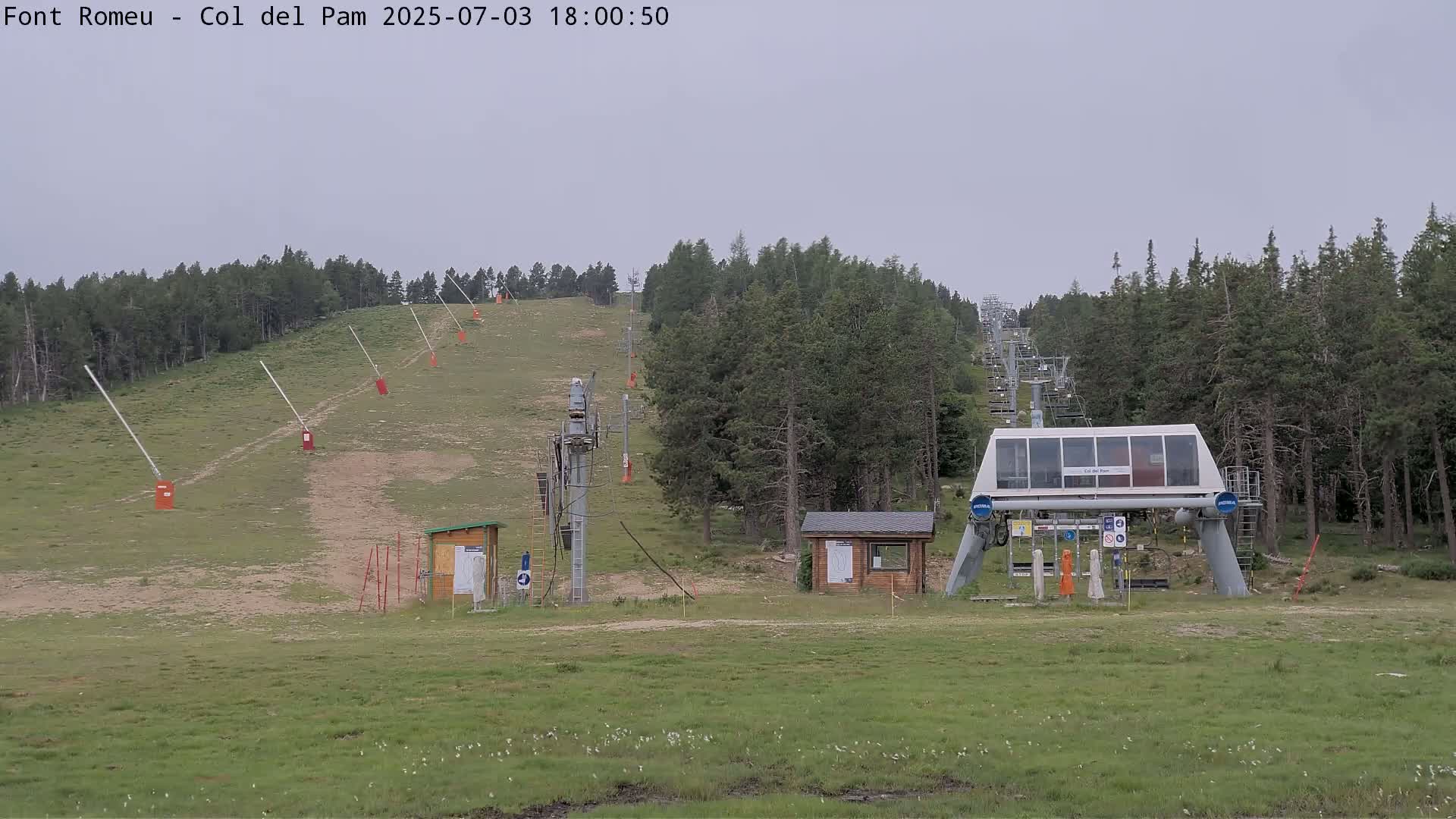 Font Romeu,  Col del Pam Neck Ski Slope & Charmlift Live Cam - Prades, Pyrenees-Orientales, Occitanie, France
