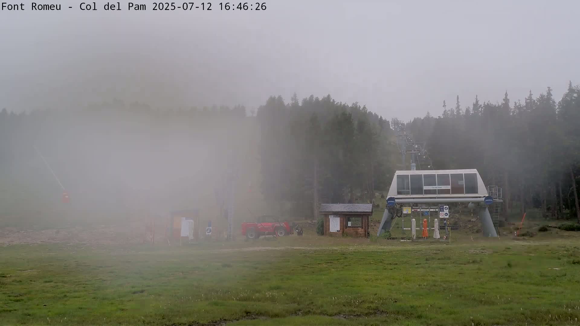 Font Romeu,  Col del Pam Neck Ski Slope & Charmlift Live Cam - Prades, Pyrenees-Orientales, Occitanie, France