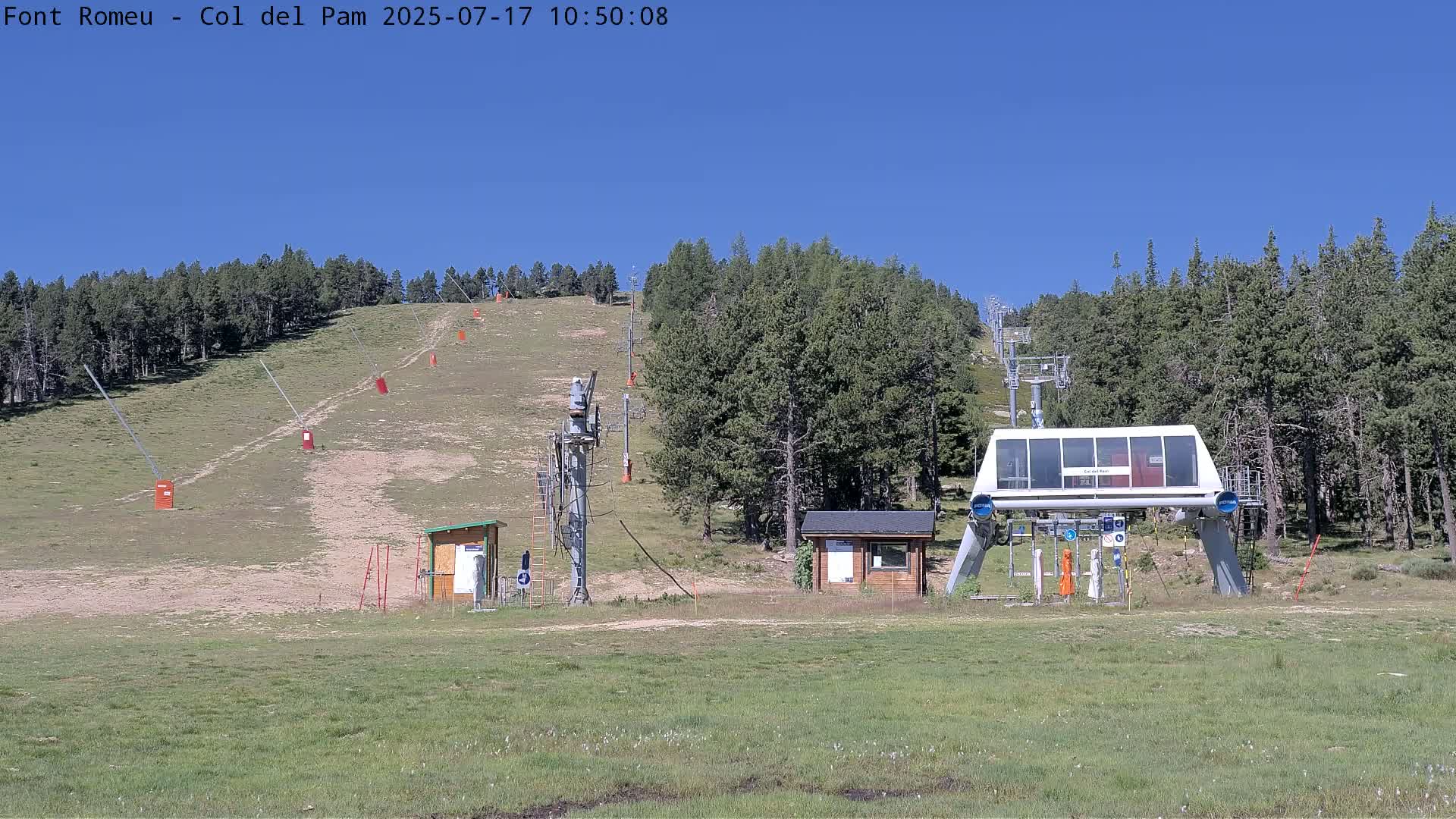 Font Romeu,  Col del Pam Neck Ski Slope & Charmlift Live Cam - Prades, Pyrenees-Orientales, Occitanie, France