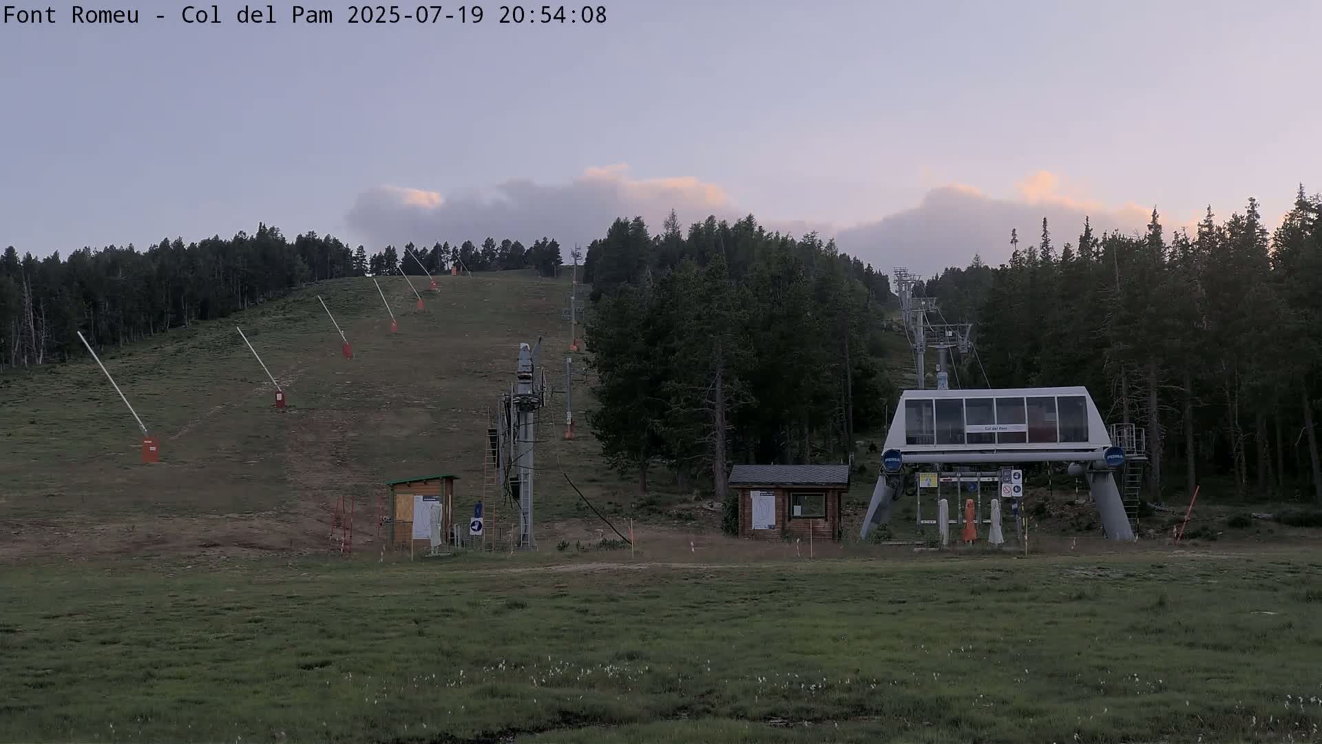 Font Romeu,  Col del Pam Neck Ski Slope & Charmlift Live Cam - Prades, Pyrenees-Orientales, Occitanie, France