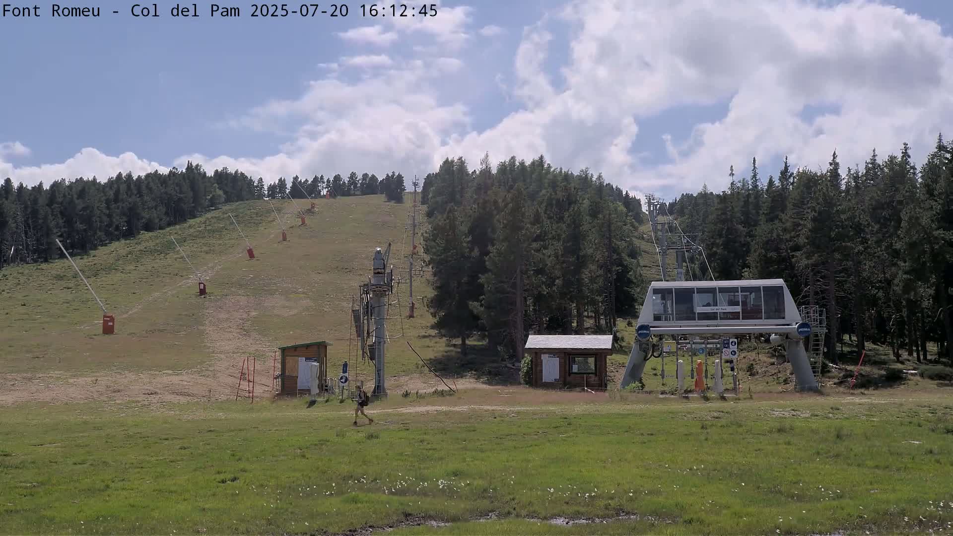 Font Romeu,  Col del Pam Neck Ski Slope & Charmlift Live Cam - Prades, Pyrenees-Orientales, Occitanie, France