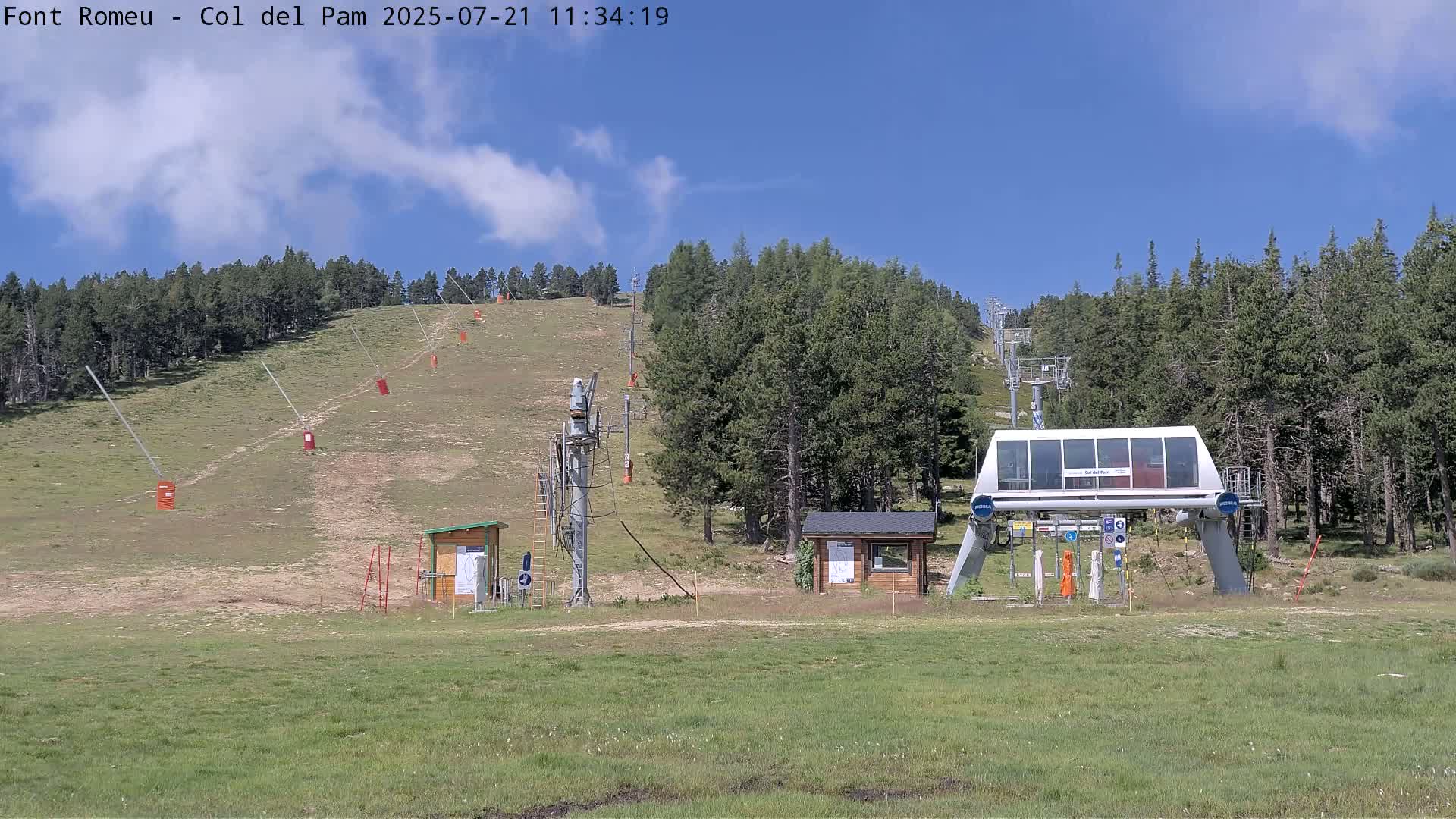 Font Romeu,  Col del Pam Neck Ski Slope & Charmlift Live Cam - Prades, Pyrenees-Orientales, Occitanie, France