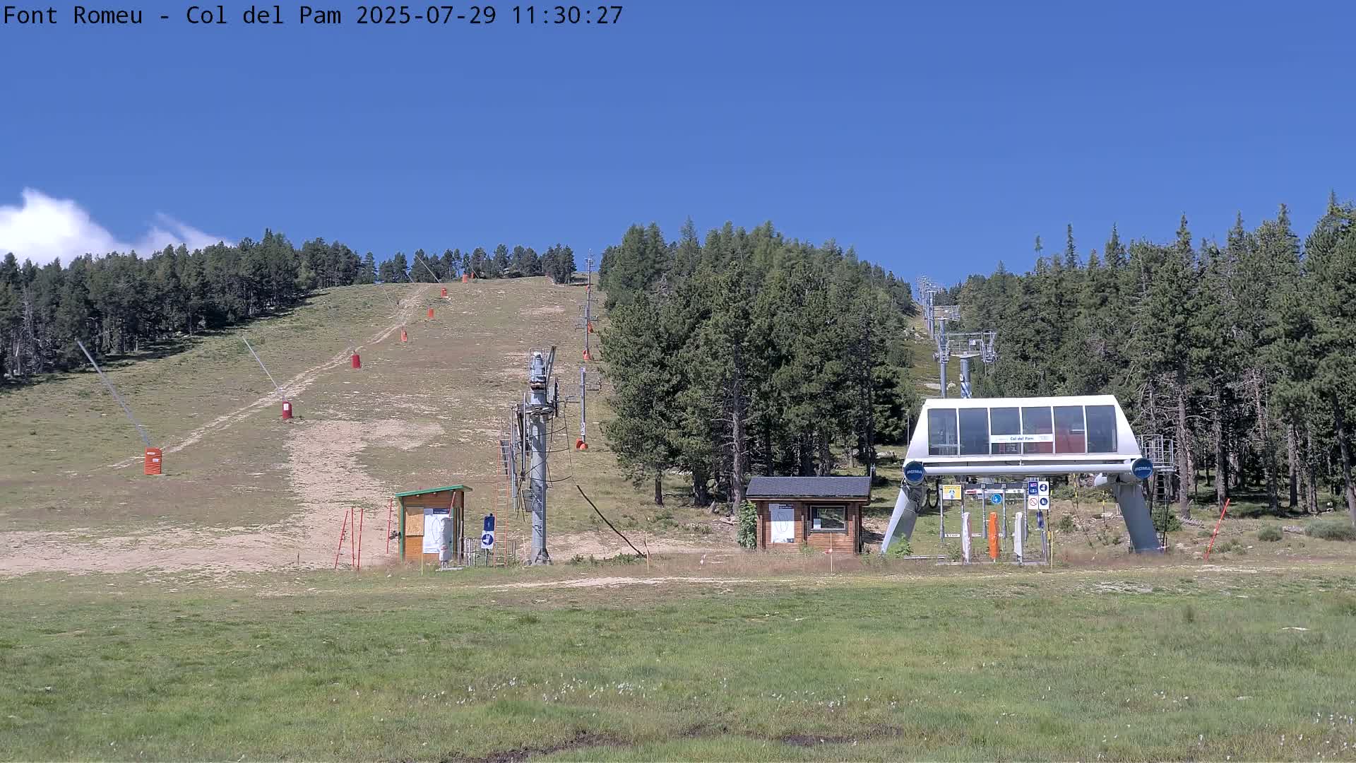 Font Romeu,  Col del Pam Neck Ski Slope & Charmlift Live Cam - Prades, Pyrenees-Orientales, Occitanie, France