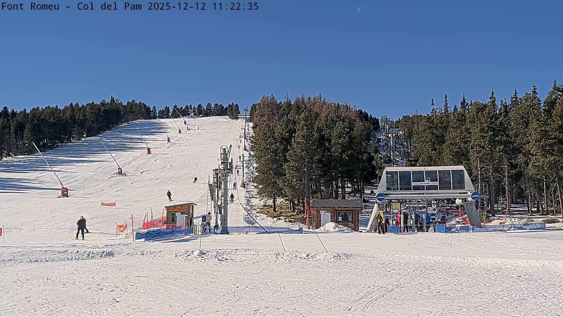 Font Romeu,  Col del Pam Neck Ski Slope & Charmlift Live Cam - Prades, Pyrenees-Orientales, Occitanie, France