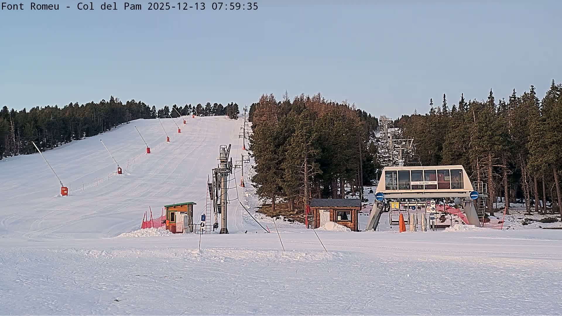 Font Romeu,  Col del Pam Neck Ski Slope & Charmlift Live Cam - Prades, Pyrenees-Orientales, Occitanie, France
