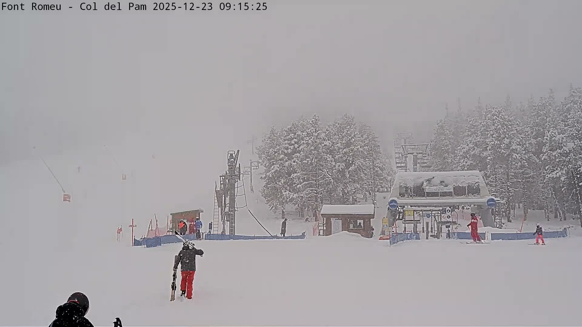 Font Romeu,  Col del Pam Neck Ski Slope & Charmlift Live Cam - Prades, Pyrenees-Orientales, Occitanie, France