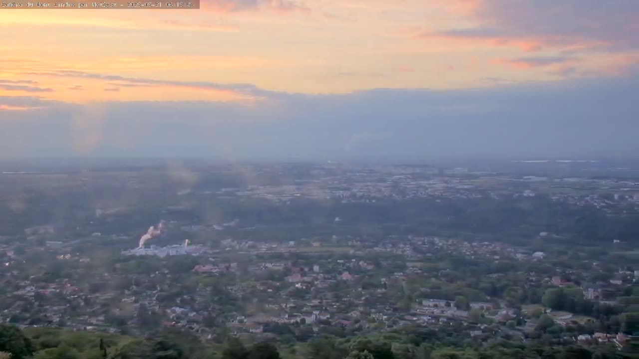 Lyon Skyline from Saint-Cyr-au-Mont-d'Or Mont Cindre Live Cam - Lyon, Métropole de Lyon, Auvergne-Rhône-Alpes, France