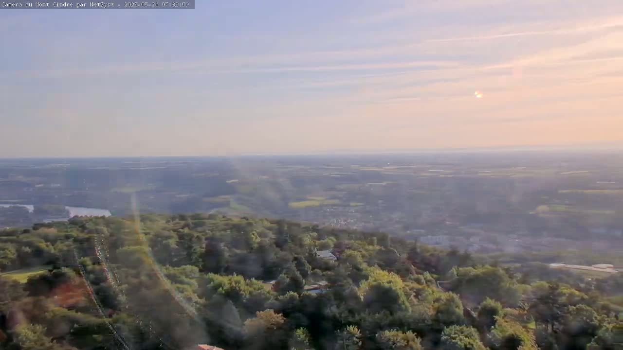 Lyon Skyline from Saint-Cyr-au-Mont-d'Or Mont Cindre Live Cam - Lyon, Métropole de Lyon, Auvergne-Rhône-Alpes, France