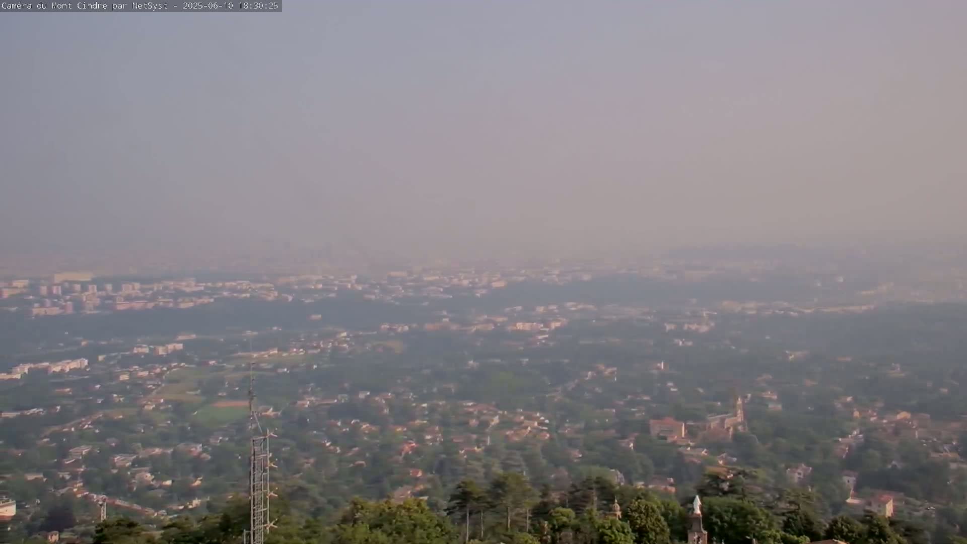 Lyon Skyline from Saint-Cyr-au-Mont-d'Or Mont Cindre Live Cam - Lyon, Métropole de Lyon, Auvergne-Rhône-Alpes, France