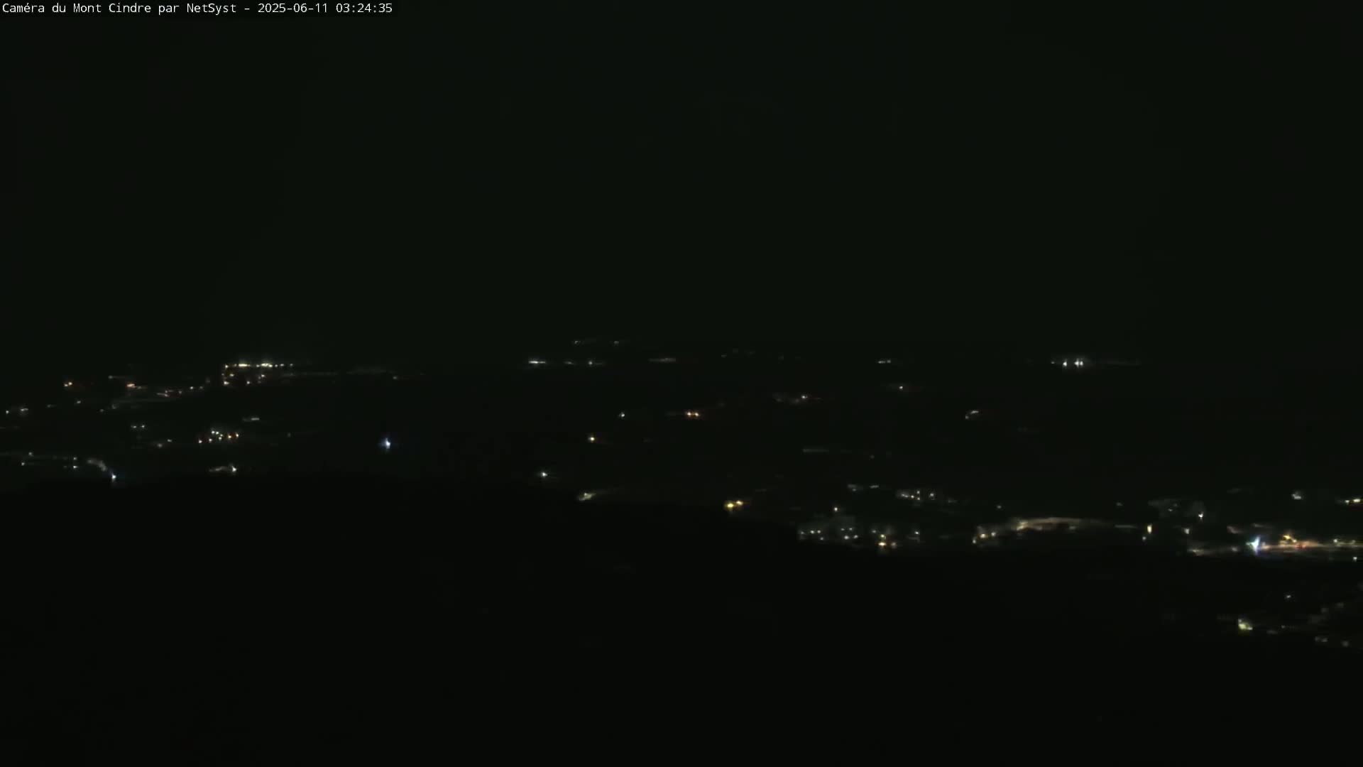 Lyon Skyline from Saint-Cyr-au-Mont-d'Or Mont Cindre Live Cam - Lyon, Métropole de Lyon, Auvergne-Rhône-Alpes, France