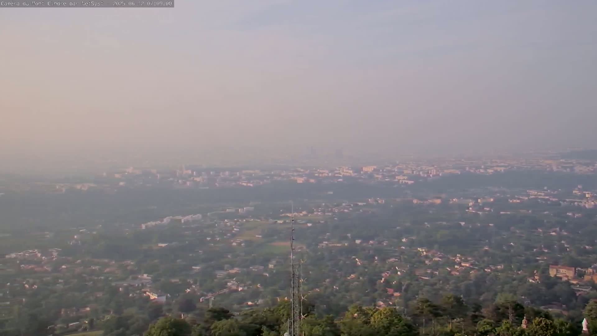 Lyon Skyline from Saint-Cyr-au-Mont-d'Or Mont Cindre Live Cam - Lyon, Métropole de Lyon, Auvergne-Rhône-Alpes, France