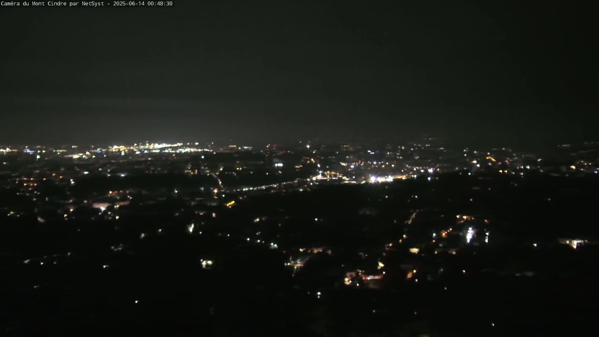Lyon Skyline from Saint-Cyr-au-Mont-d'Or Mont Cindre Live Cam - Lyon, Métropole de Lyon, Auvergne-Rhône-Alpes, France