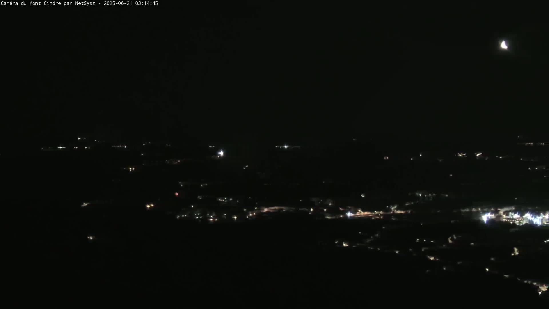 Lyon Skyline from Saint-Cyr-au-Mont-d'Or Mont Cindre Live Cam - Lyon, Métropole de Lyon, Auvergne-Rhône-Alpes, France