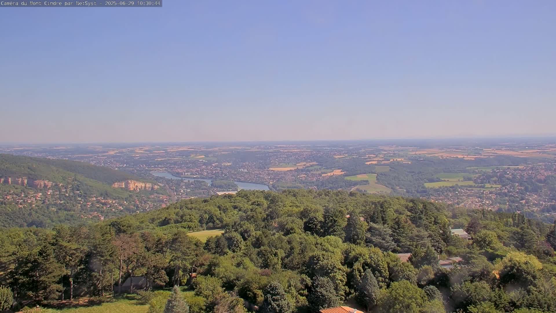 Lyon Skyline from Saint-Cyr-au-Mont-d'Or Mont Cindre Live Cam - Lyon, Métropole de Lyon, Auvergne-Rhône-Alpes, France