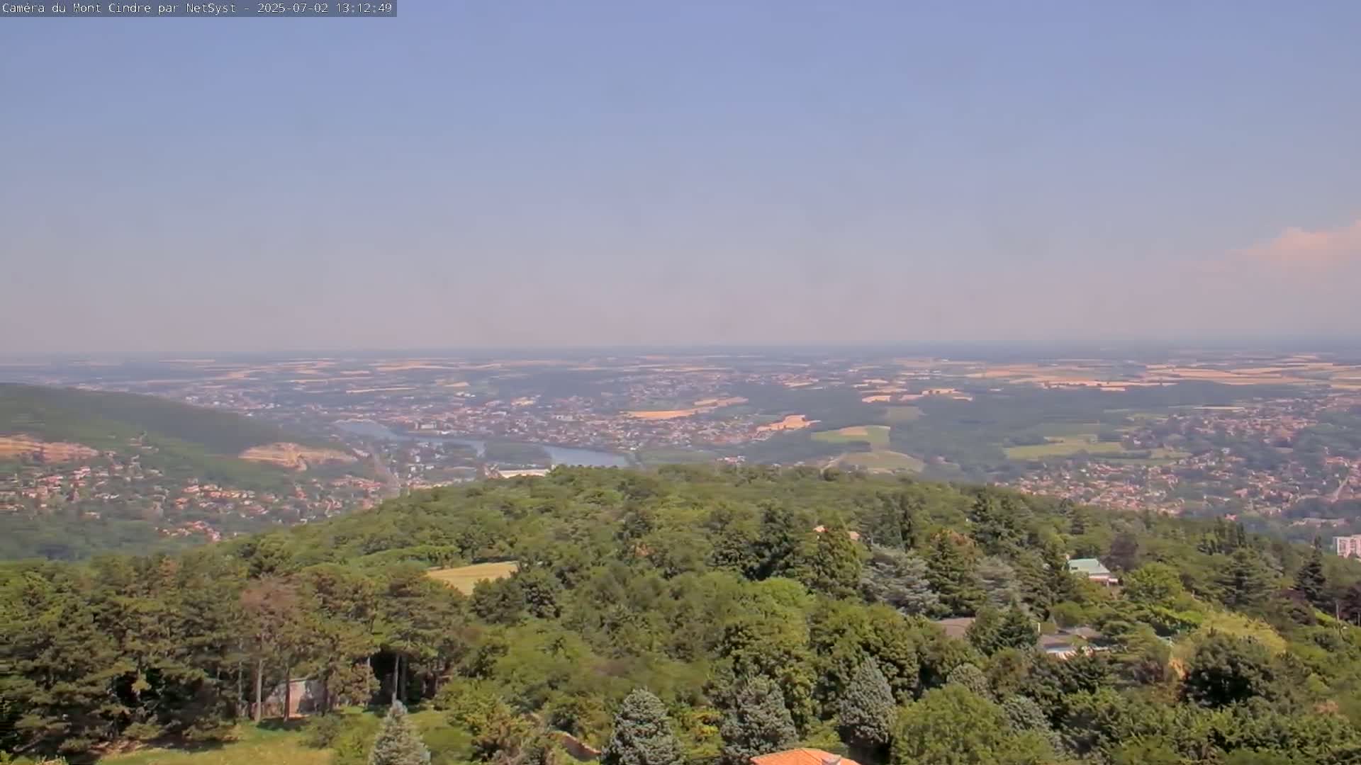 Lyon Skyline from Saint-Cyr-au-Mont-d'Or Mont Cindre Live Cam - Lyon, Métropole de Lyon, Auvergne-Rhône-Alpes, France