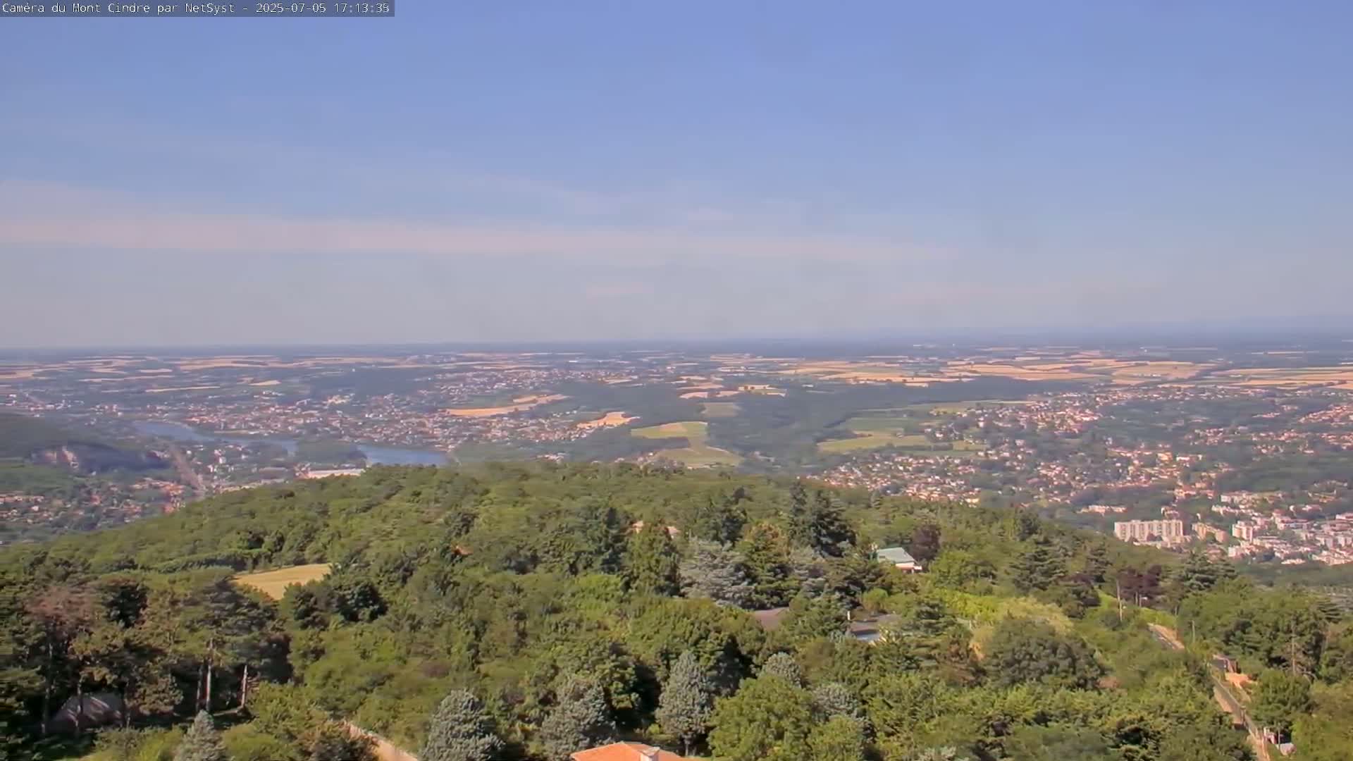 Lyon Skyline from Saint-Cyr-au-Mont-d'Or Mont Cindre Live Cam - Lyon, Métropole de Lyon, Auvergne-Rhône-Alpes, France