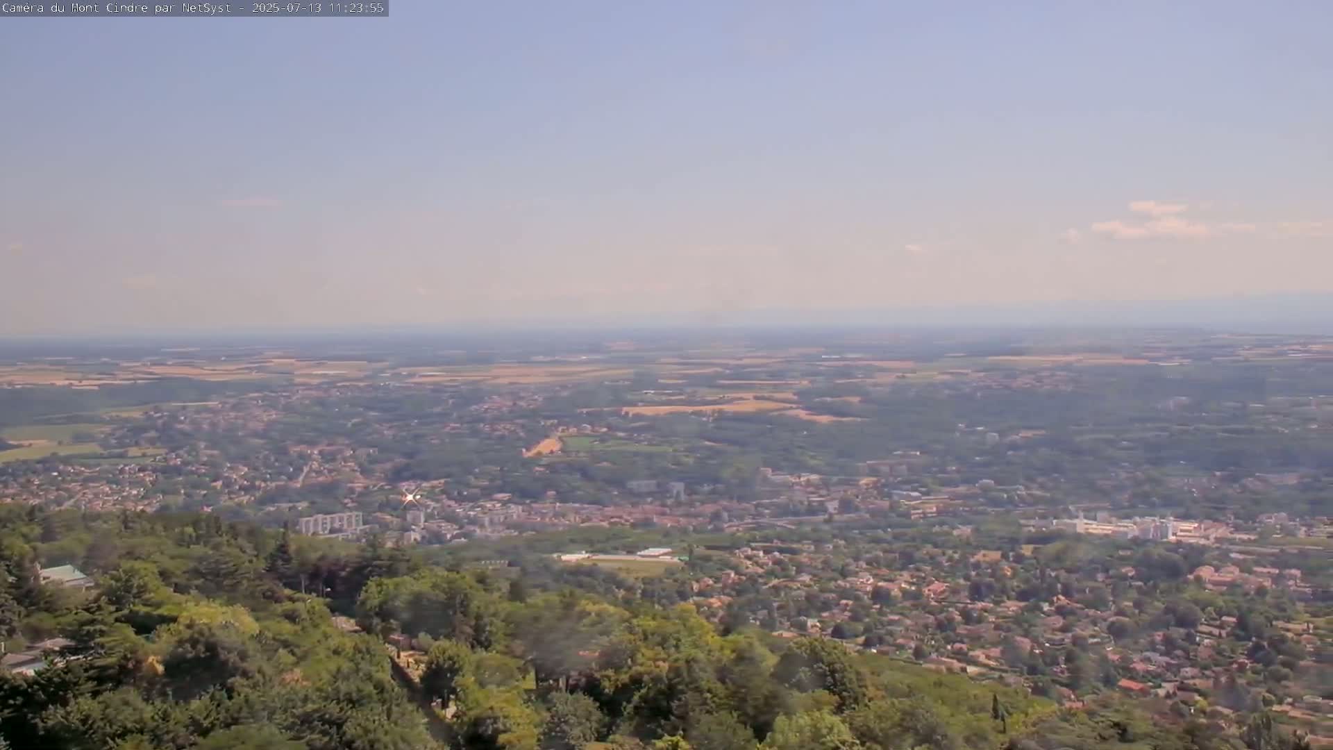 Lyon Skyline from Saint-Cyr-au-Mont-d'Or Mont Cindre Live Cam - Lyon, Métropole de Lyon, Auvergne-Rhône-Alpes, France