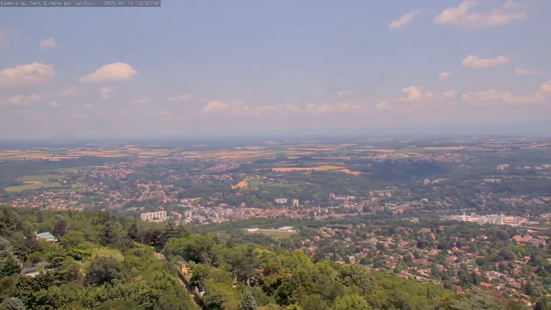 Lyon Skyline from Saint-Cyr-au-Mont-d'Or Mont Cindre Live Cam - Lyon, Métropole de Lyon, Auvergne-Rhône-Alpes, France