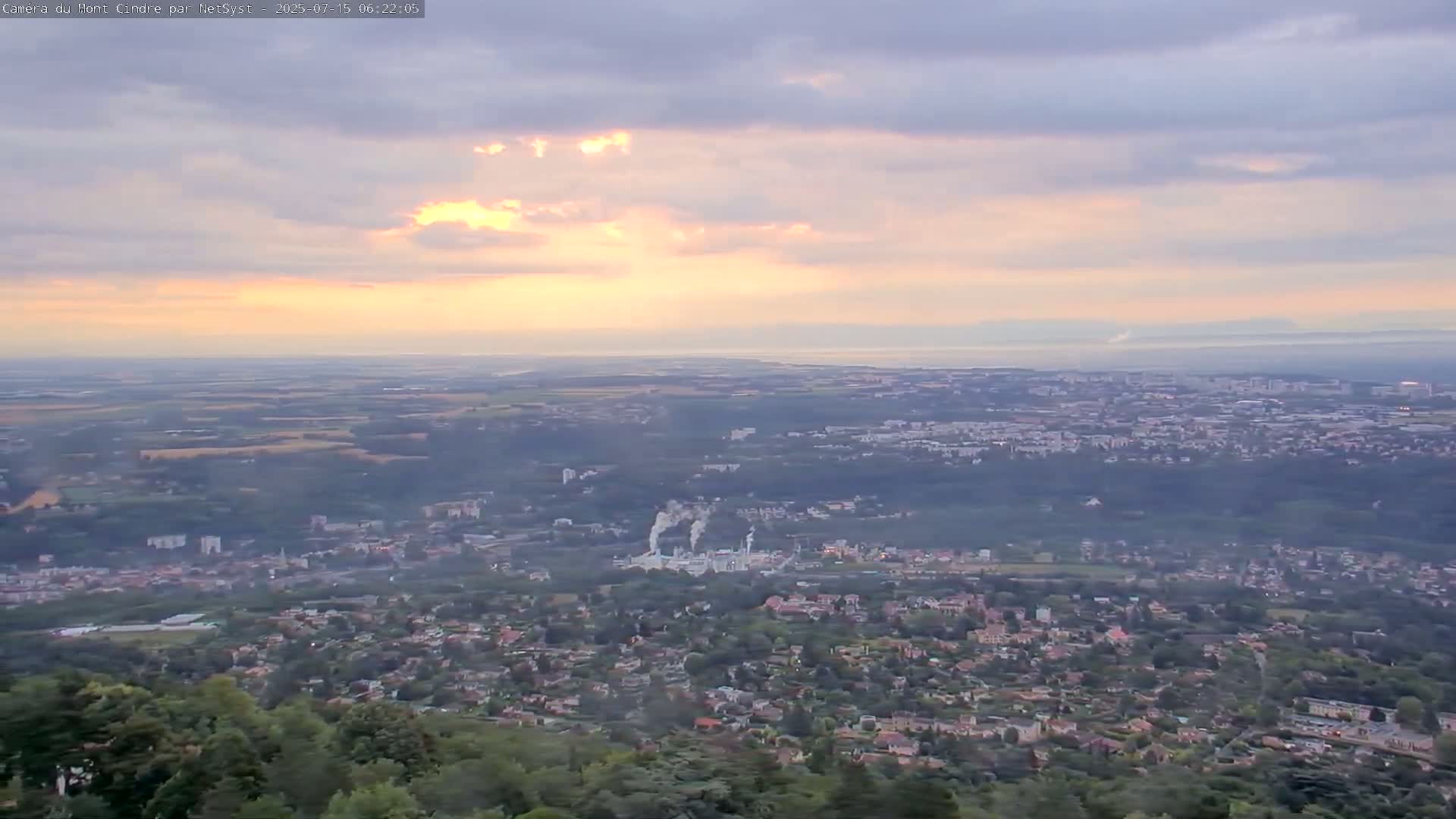 Lyon Skyline from Saint-Cyr-au-Mont-d'Or Mont Cindre Live Cam - Lyon, Métropole de Lyon, Auvergne-Rhône-Alpes, France