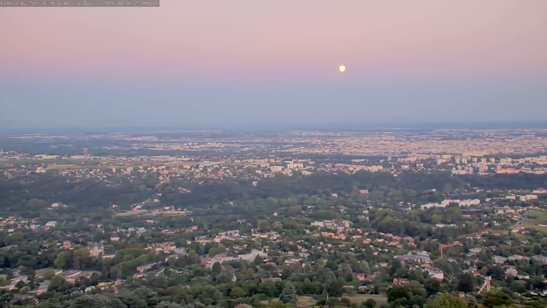 Lyon Skyline from Saint-Cyr-au-Mont-d'Or Mont Cindre Live Cam - Lyon, Métropole de Lyon, Auvergne-Rhône-Alpes, France