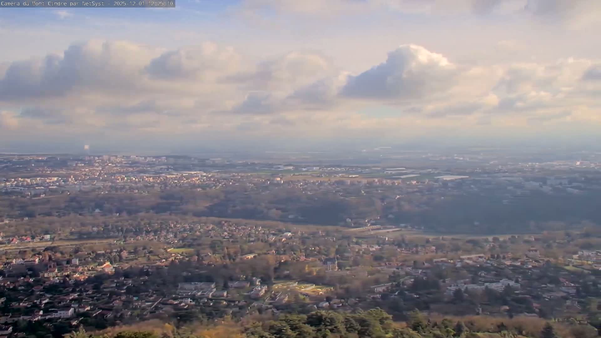 Lyon Skyline from Saint-Cyr-au-Mont-d'Or Mont Cindre Live Cam - Lyon, Métropole de Lyon, Auvergne-Rhône-Alpes, France