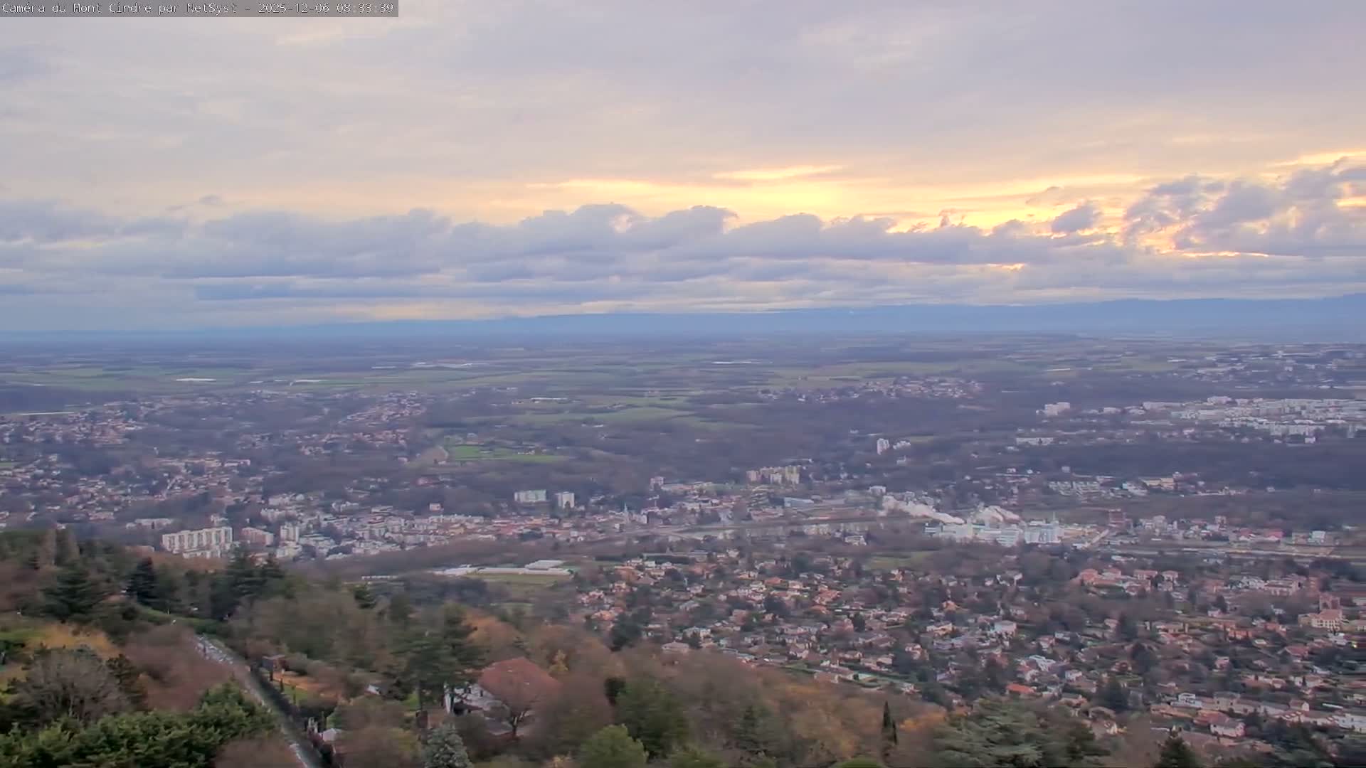 Lyon Skyline from Saint-Cyr-au-Mont-d'Or Mont Cindre Live Cam - Lyon, Métropole de Lyon, Auvergne-Rhône-Alpes, France