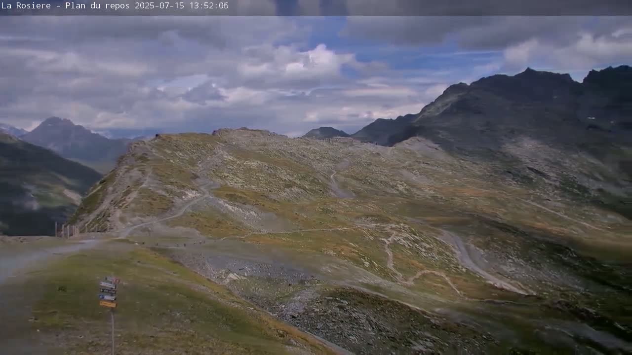 Montvalezan,  La Rosière Ski Area Charmlifts & Plan du Repos (Rest Plan) Live Cam - Albertville, Savoie, Auvergne-Rhône-Alpes, France