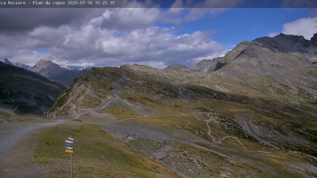 Montvalezan,  La Rosière Ski Area Charmlifts & Plan du Repos (Rest Plan) Live Cam - Albertville, Savoie, Auvergne-Rhône-Alpes, France