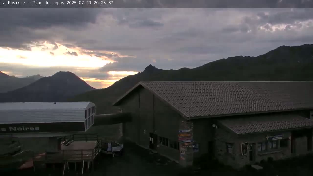 Montvalezan,  La Rosière Ski Area Charmlifts & Plan du Repos (Rest Plan) Live Cam - Albertville, Savoie, Auvergne-Rhône-Alpes, France
