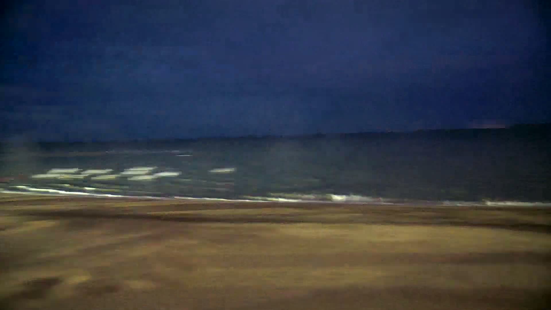 Saint-Hilaire-de-Riez, Plage de la Parée Préneau Beach Live Cam -  Les Sables-d'Olonne, Vendée, Pays de la Loire, France