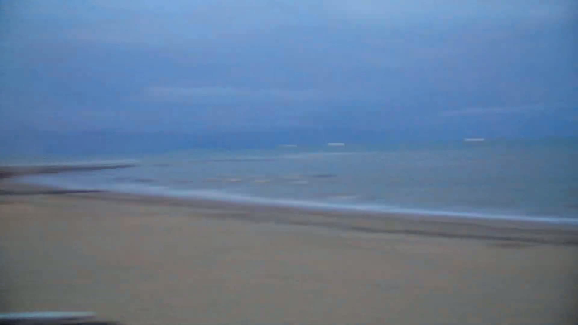 Saint-Hilaire-de-Riez, Plage de la Parée Préneau Beach Live Cam -  Les Sables-d'Olonne, Vendée, Pays de la Loire, France