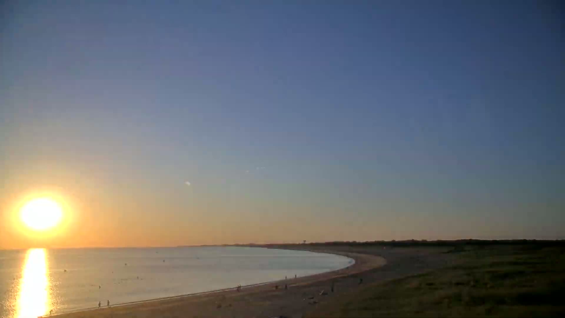 Saint-Hilaire-de-Riez, Plage de la Parée Préneau Beach Live Cam -  Les Sables-d'Olonne, Vendée, Pays de la Loire, France