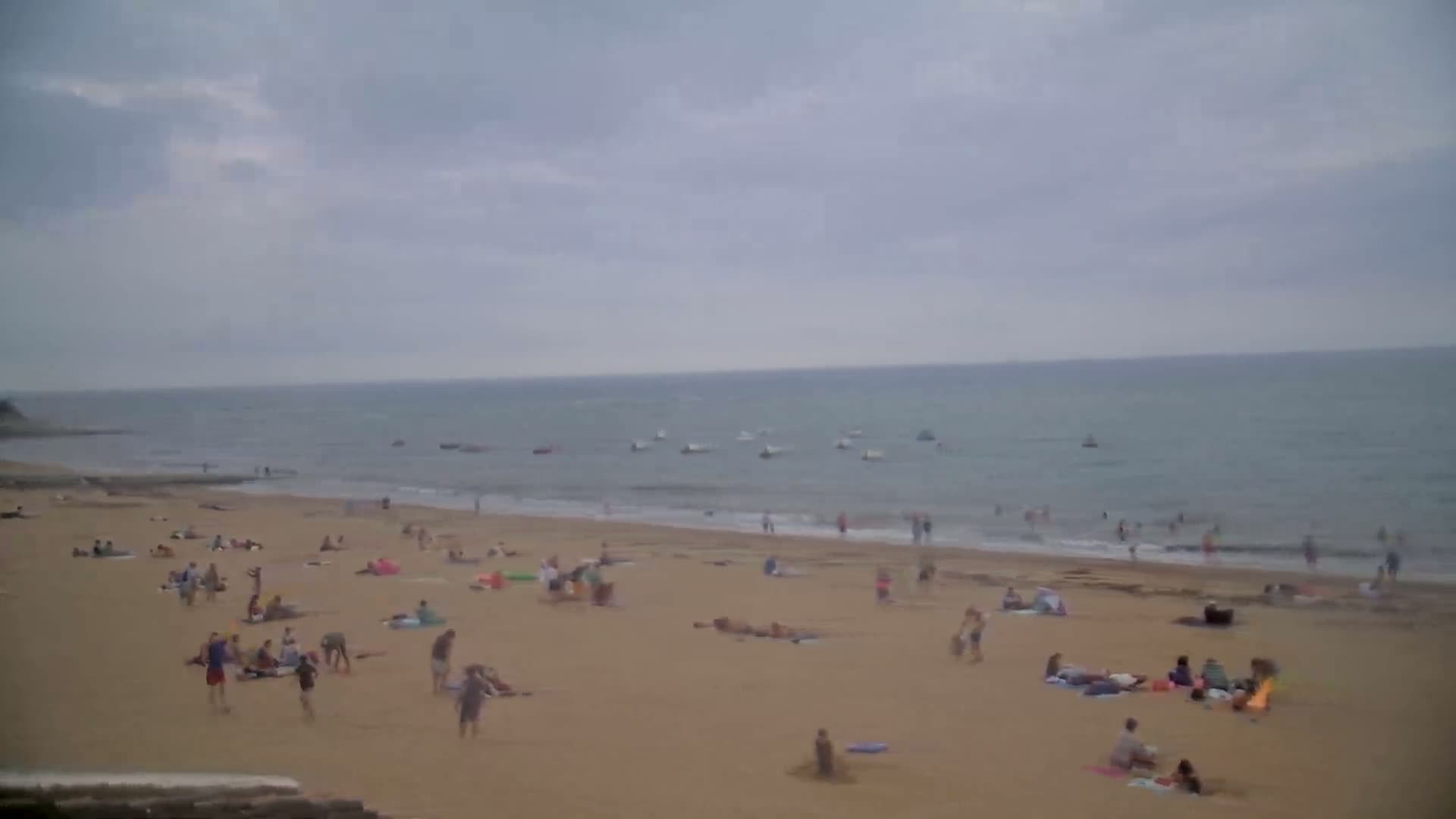 Saint-Hilaire-de-Riez, Plage de la Parée Préneau Beach Live Cam -  Les Sables-d'Olonne, Vendée, Pays de la Loire, France