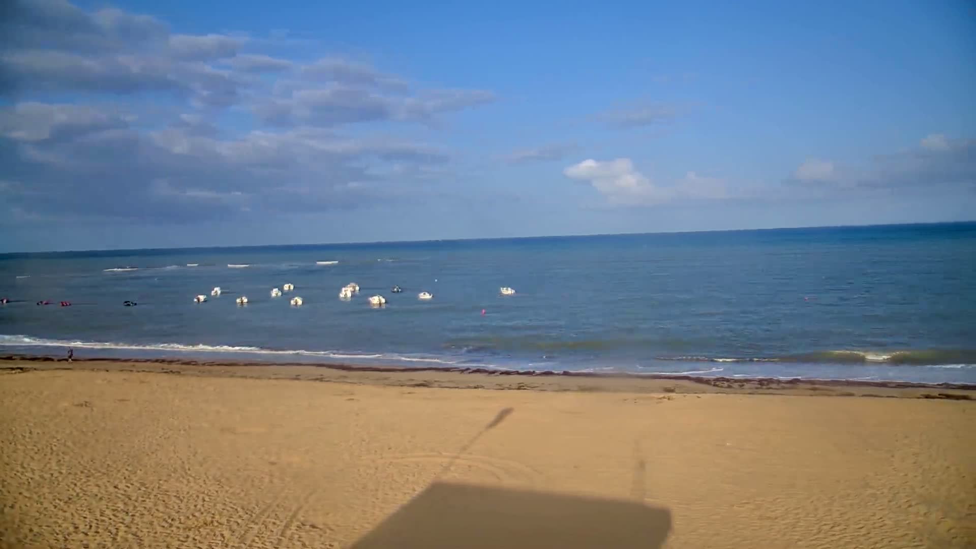 Saint-Hilaire-de-Riez, Plage de la Parée Préneau Beach Live Cam -  Les Sables-d'Olonne, Vendée, Pays de la Loire, France