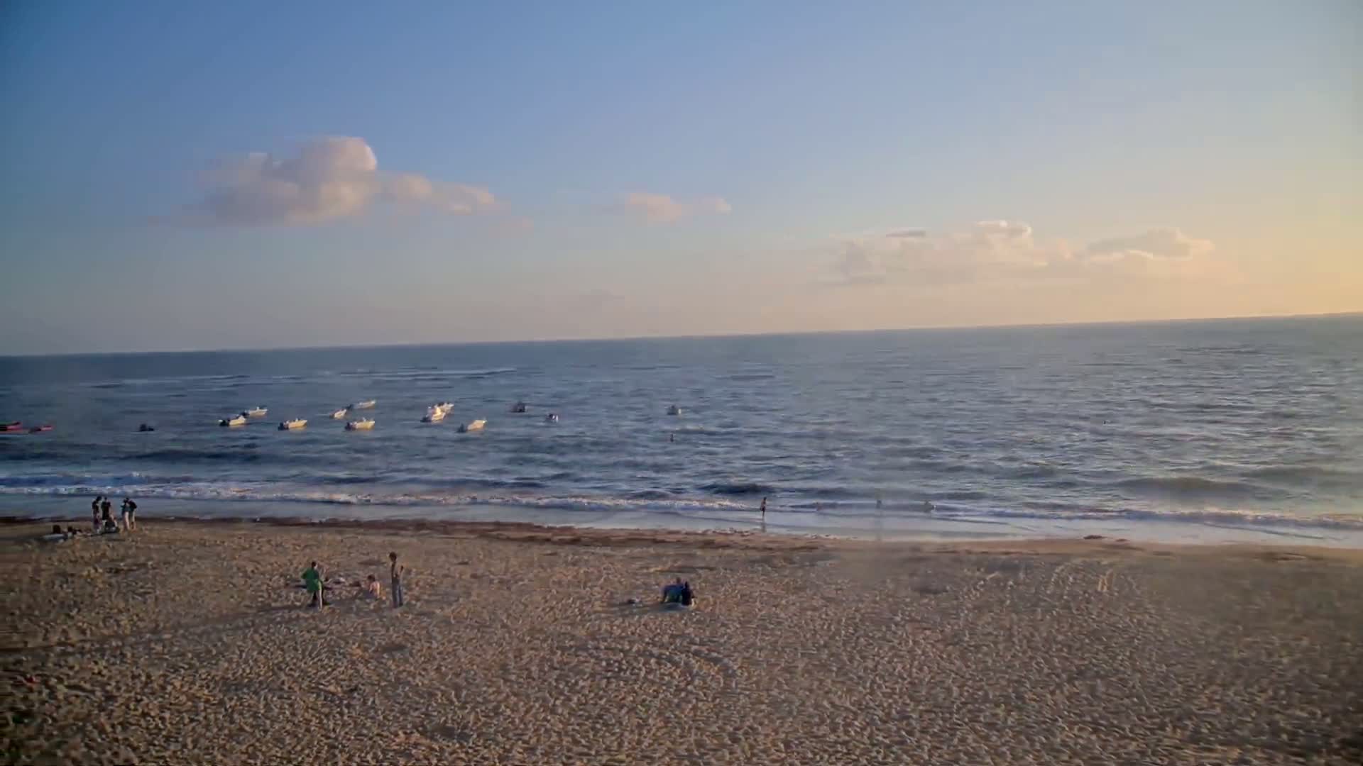 Saint-Hilaire-de-Riez, Plage de la Parée Préneau Beach Live Cam -  Les Sables-d'Olonne, Vendée, Pays de la Loire, France