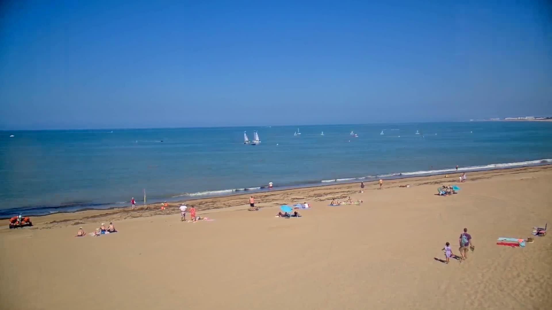 Saint-Hilaire-de-Riez, Plage de la Parée Préneau Beach Live Cam -  Les Sables-d'Olonne, Vendée, Pays de la Loire, France