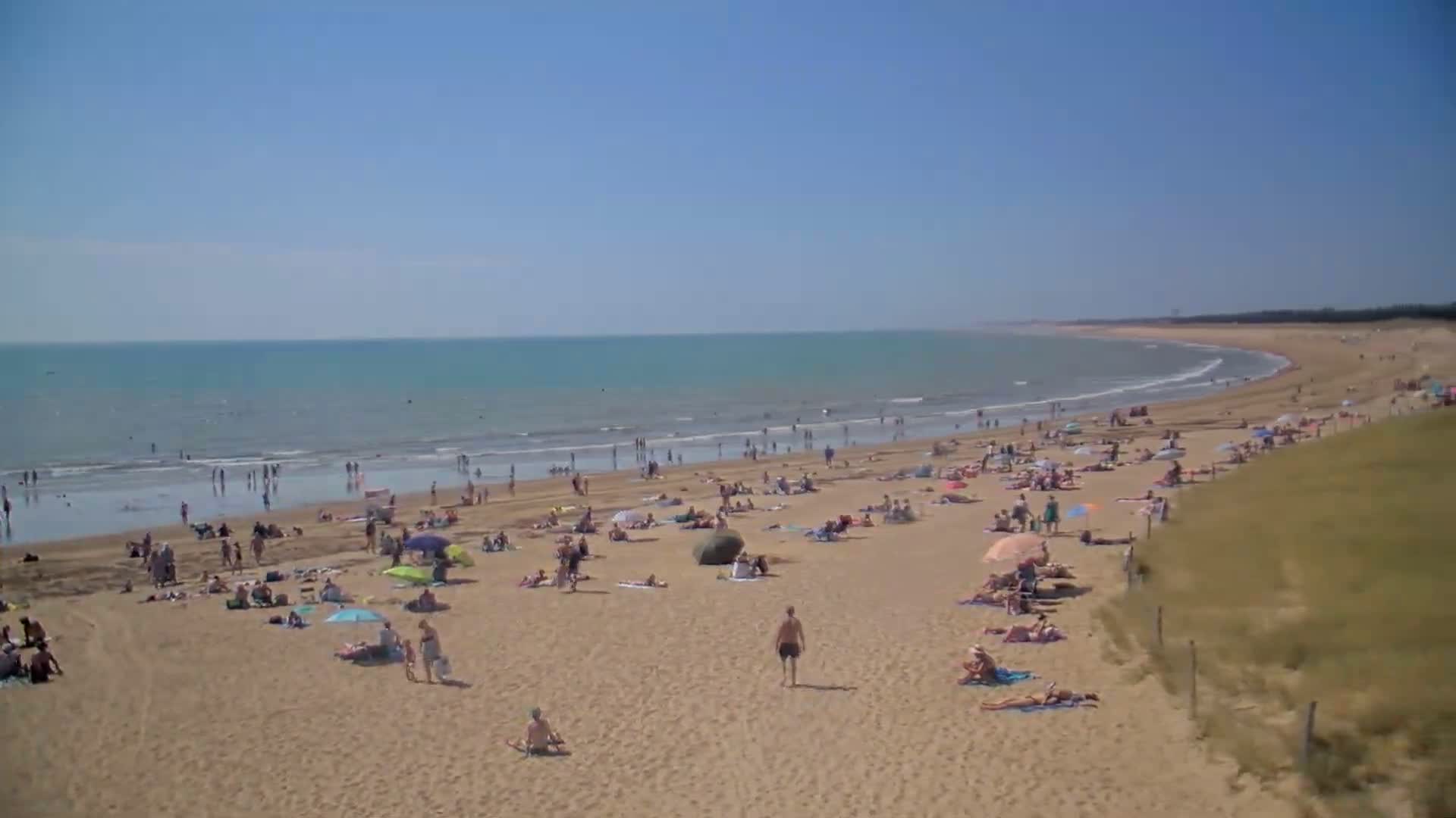 Saint-Hilaire-de-Riez, Plage de la Parée Préneau Beach Live Cam -  Les Sables-d'Olonne, Vendée, Pays de la Loire, France