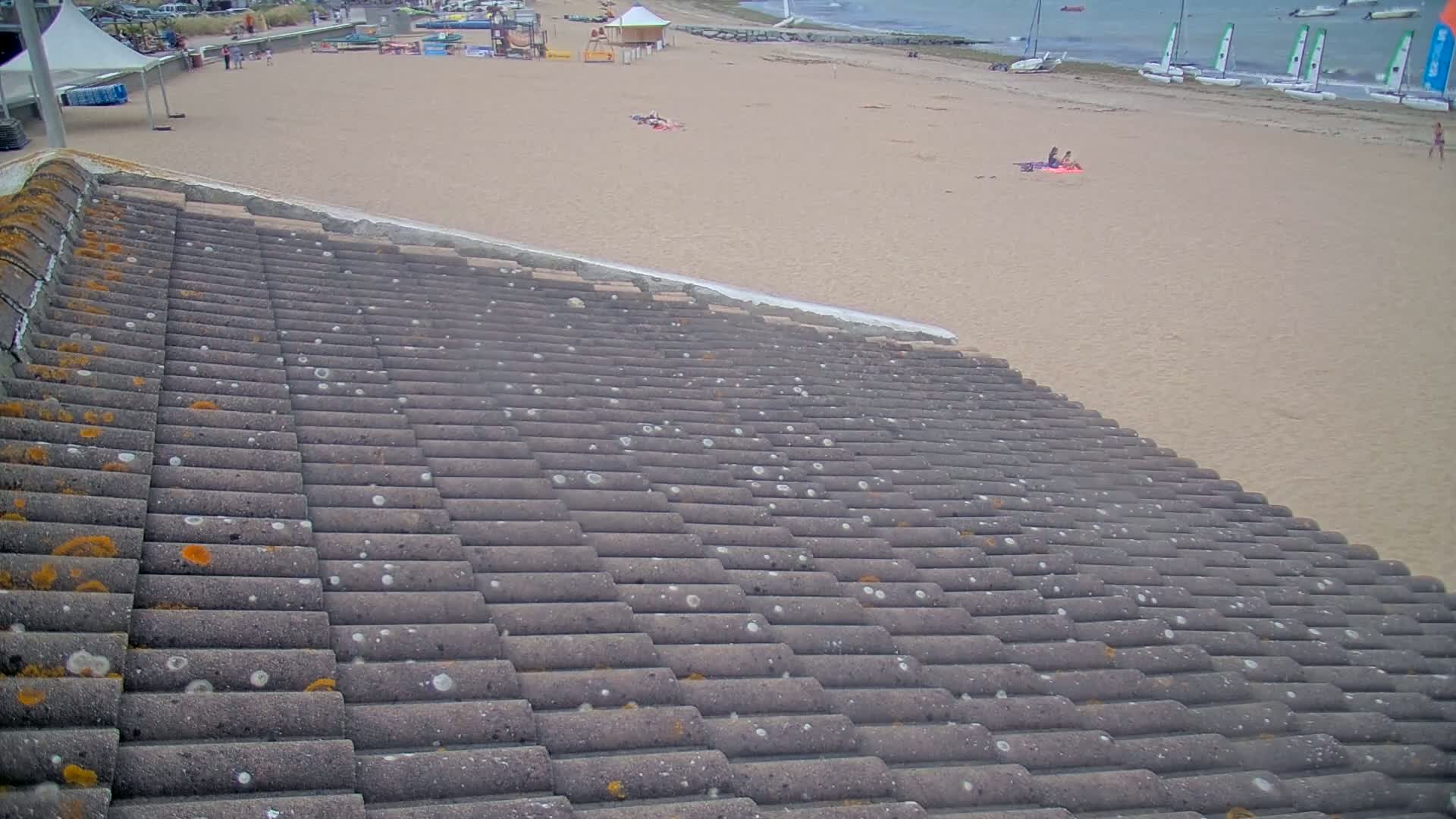 Saint-Hilaire-de-Riez, Plage de la Parée Préneau Beach Live Cam -  Les Sables-d'Olonne, Vendée, Pays de la Loire, France