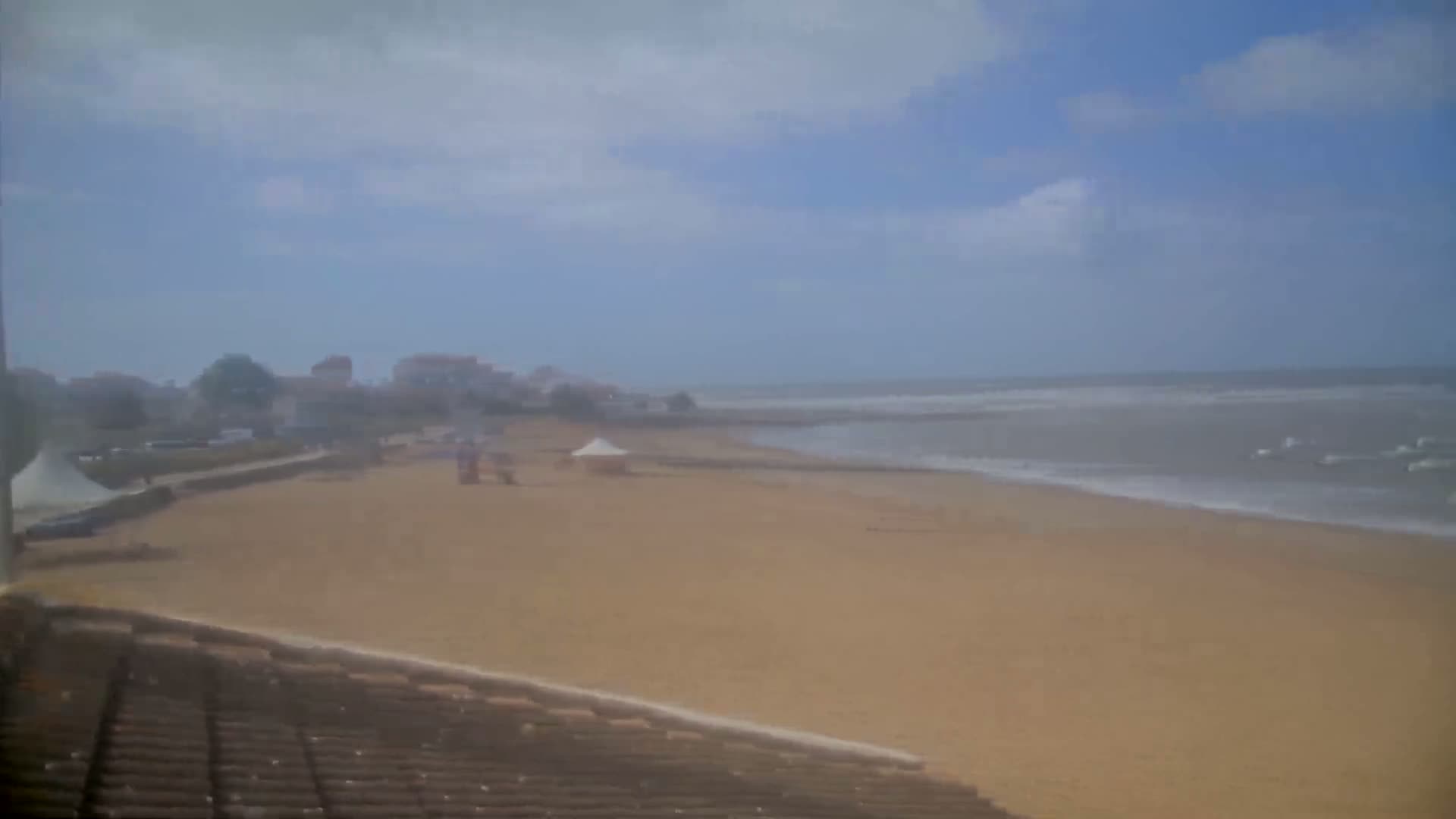 Saint-Hilaire-de-Riez, Plage de la Parée Préneau Beach Live Cam -  Les Sables-d'Olonne, Vendée, Pays de la Loire, France