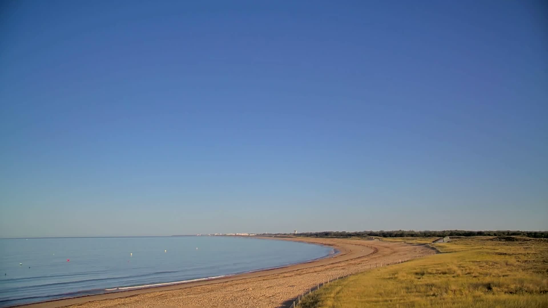 Saint-Hilaire-de-Riez, Plage de la Parée Préneau Beach Live Cam -  Les Sables-d'Olonne, Vendée, Pays de la Loire, France