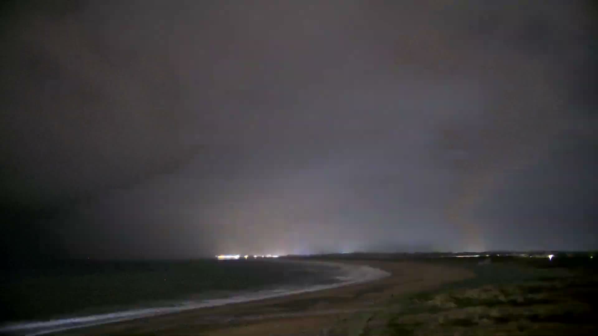 Saint-Hilaire-de-Riez, Plage de la Parée Préneau Beach Live Cam -  Les Sables-d'Olonne, Vendée, Pays de la Loire, France