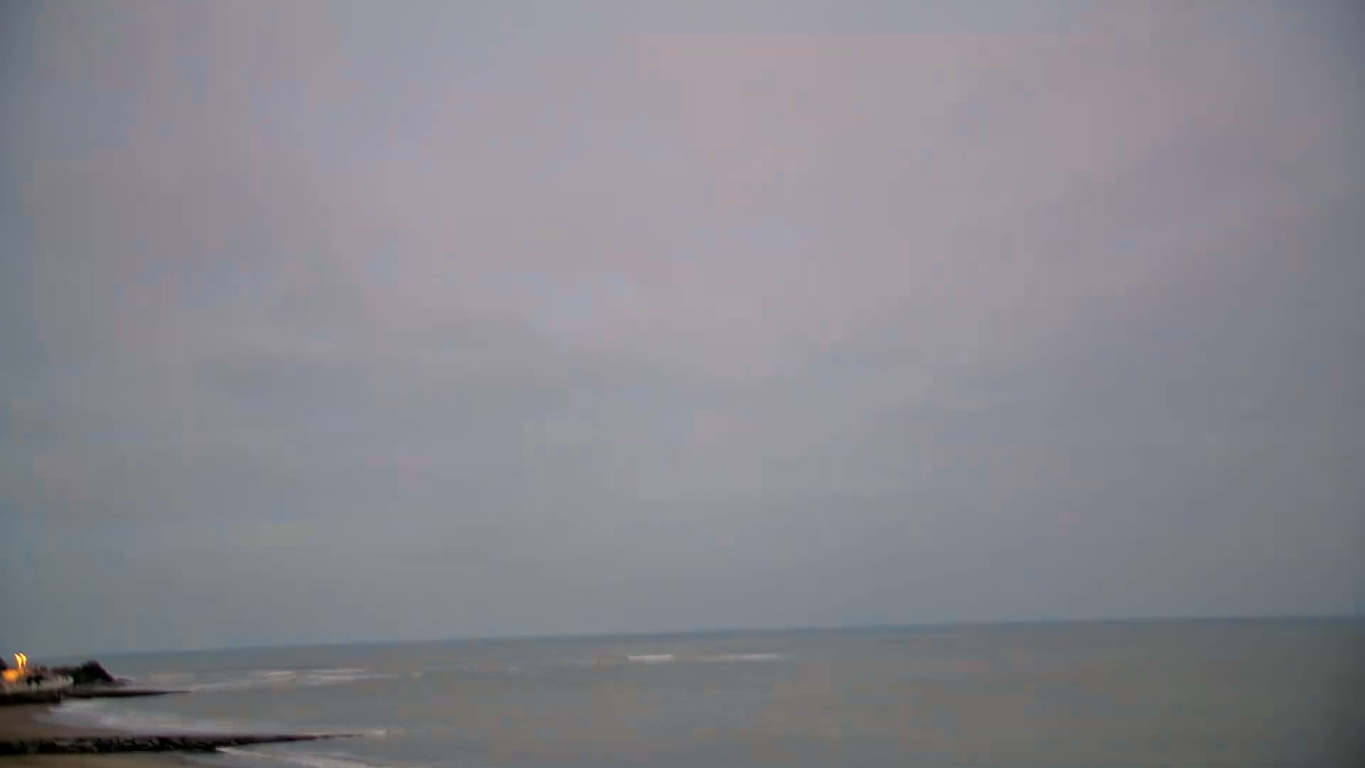 Saint-Hilaire-de-Riez, Plage de la Parée Préneau Beach Live Cam -  Les Sables-d'Olonne, Vendée, Pays de la Loire, France