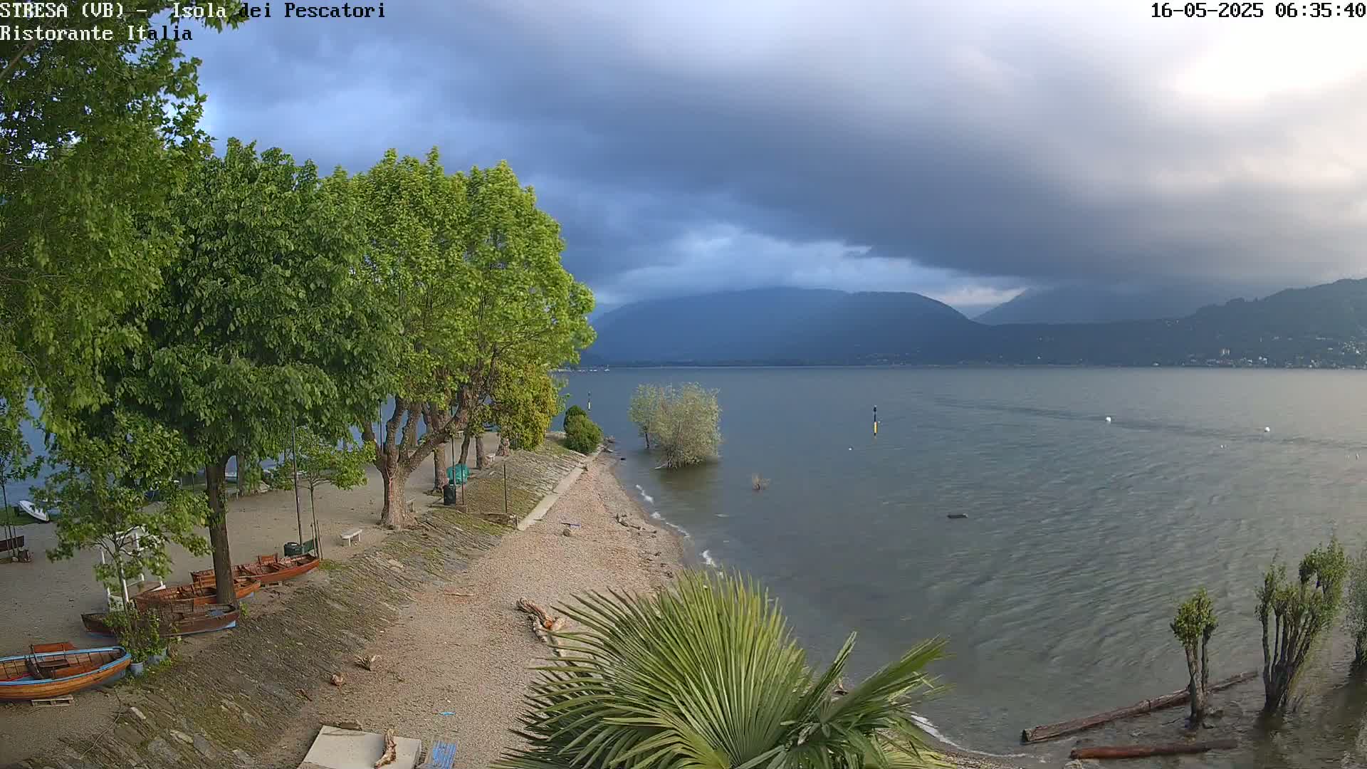 Isola dei Pescatori Island, Maggiore Lake Live Cam - Stresa, Piedmont, Italy