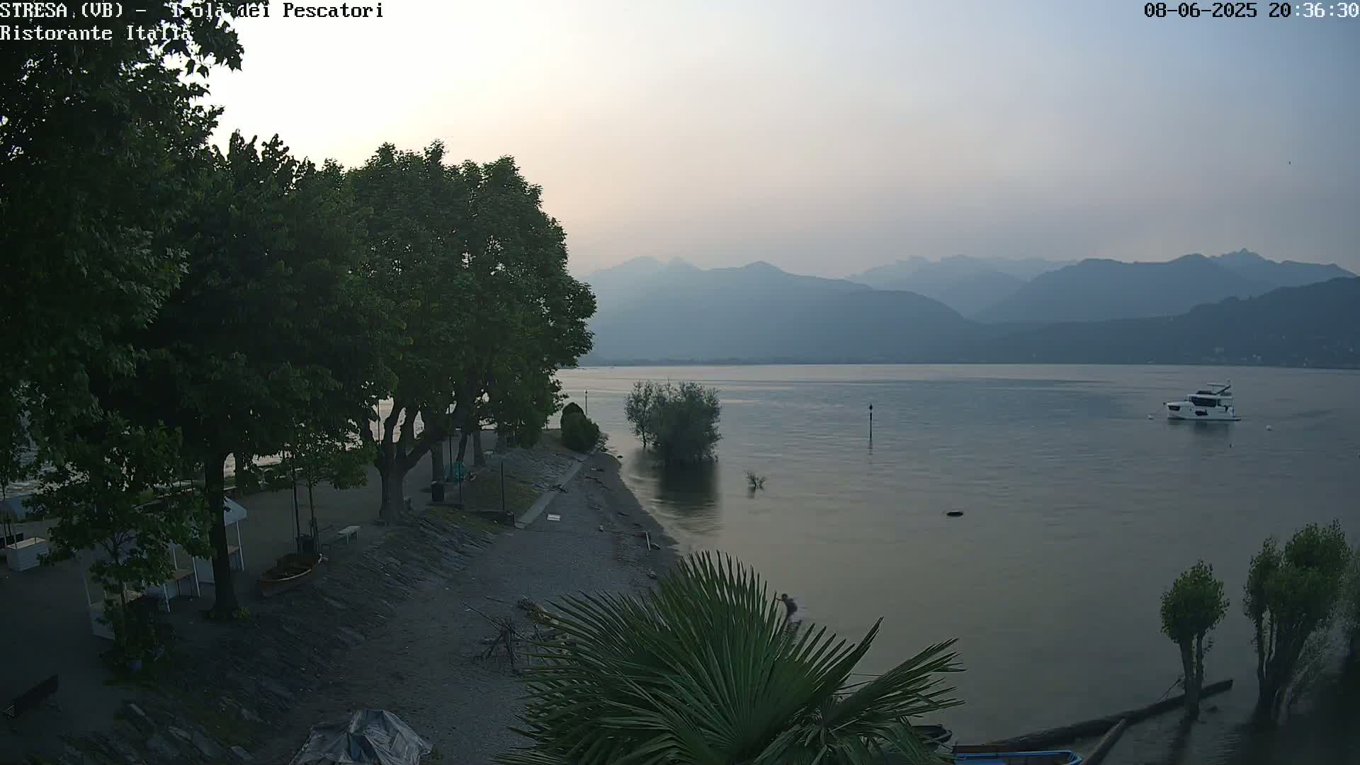Isola dei Pescatori Island, Maggiore Lake Live Cam - Stresa, Piedmont, Italy