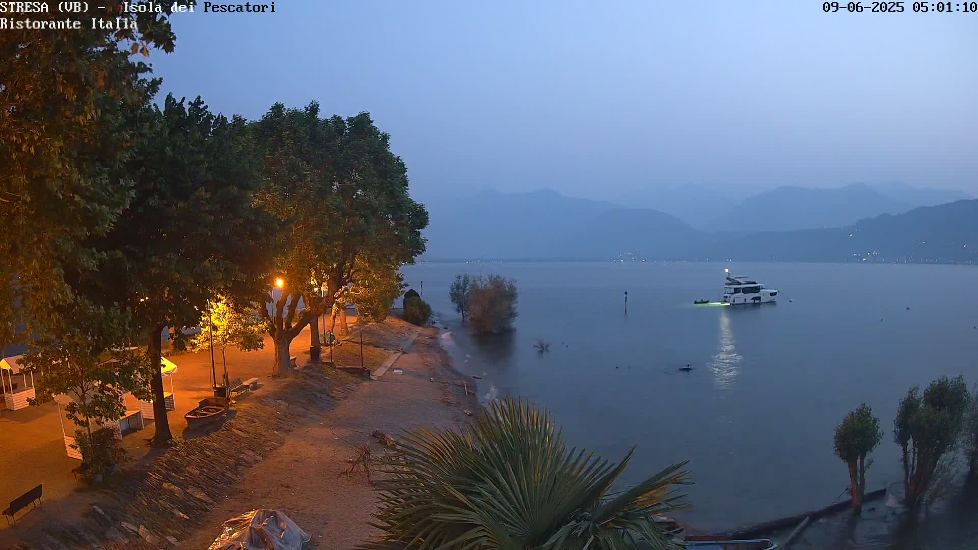 Isola dei Pescatori Island, Maggiore Lake Live Cam - Stresa, Piedmont, Italy