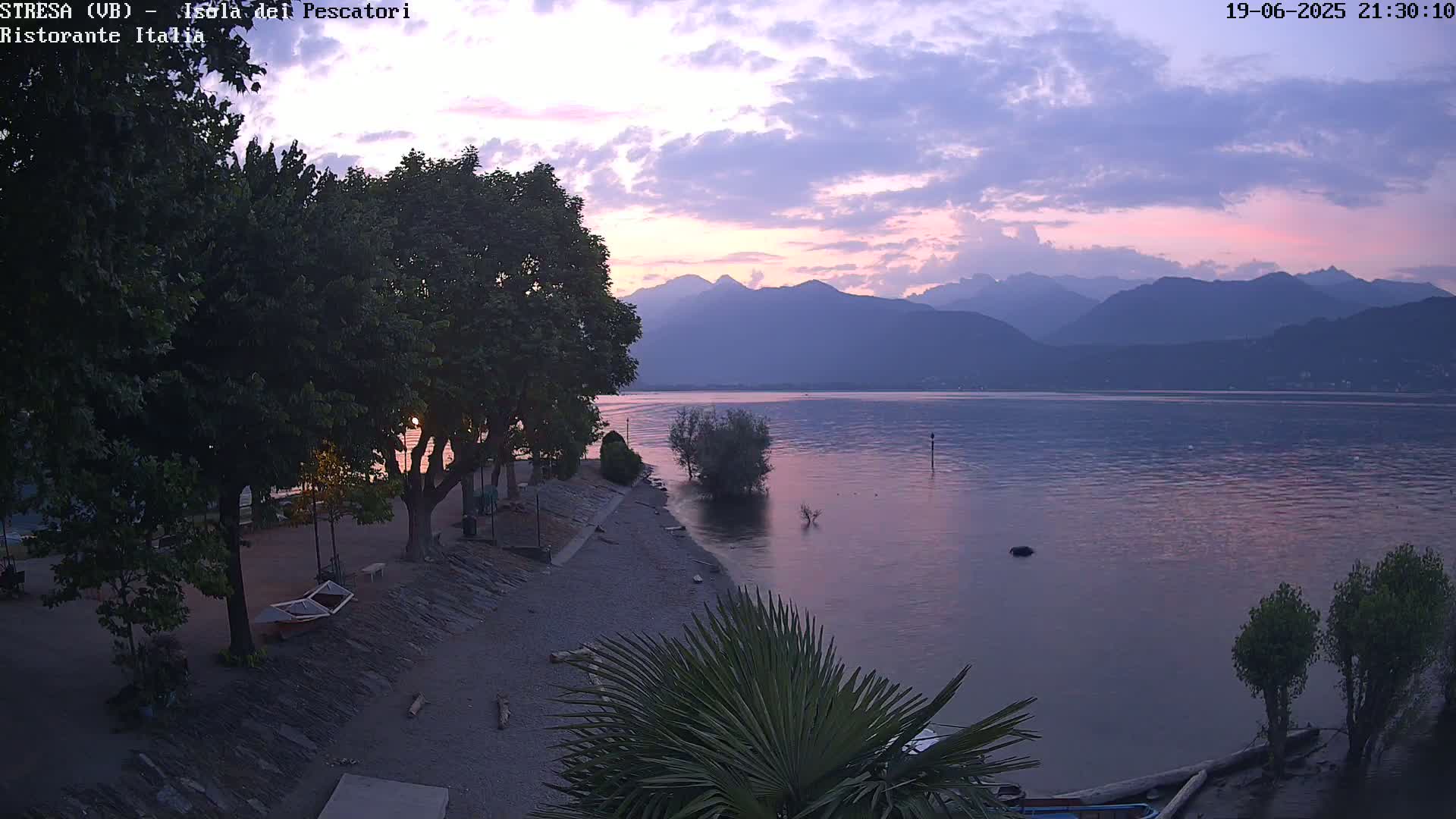 Isola dei Pescatori Island, Maggiore Lake Live Cam - Stresa, Piedmont, Italy