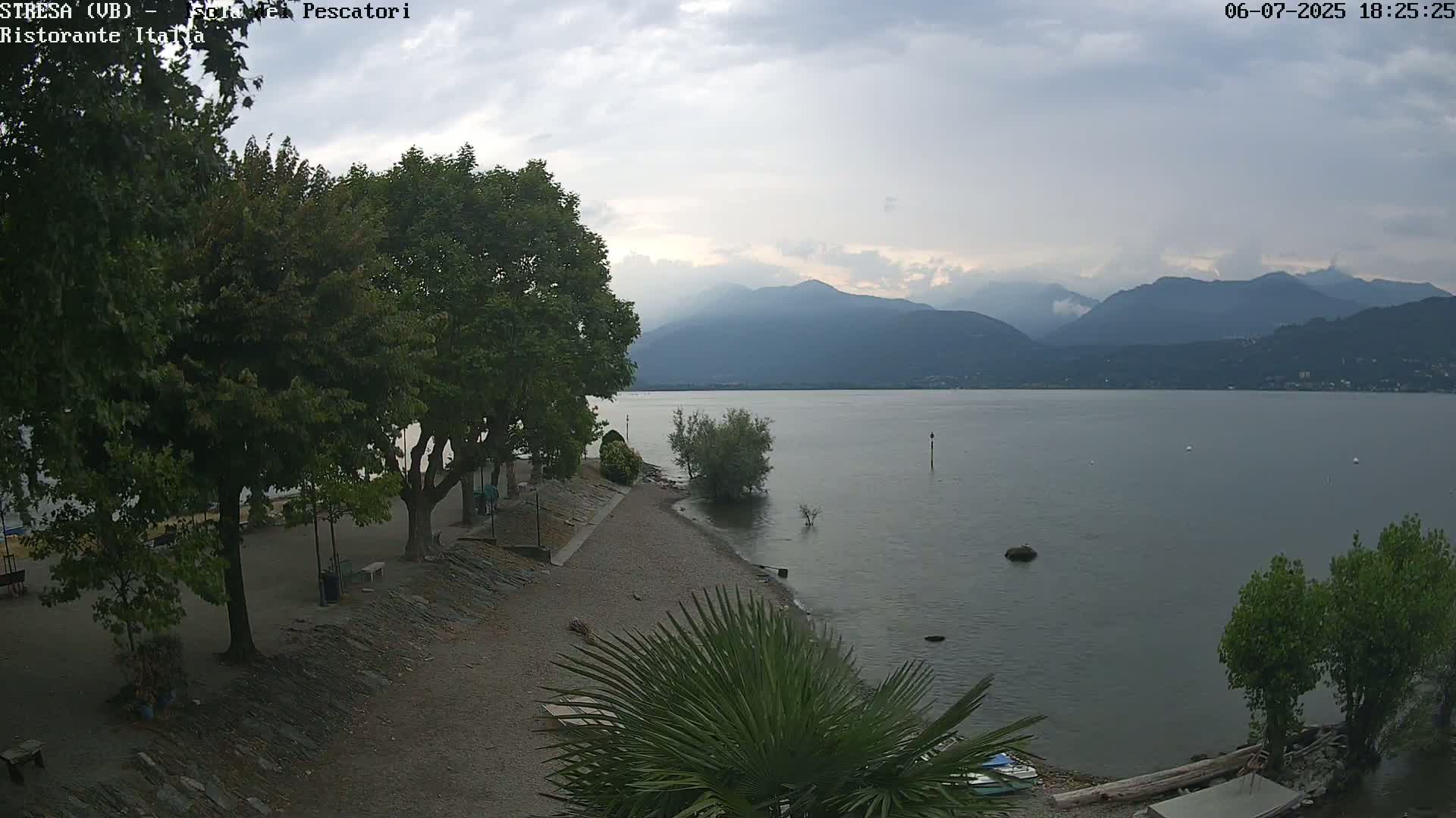 Isola dei Pescatori Island, Maggiore Lake Live Cam - Stresa, Piedmont, Italy